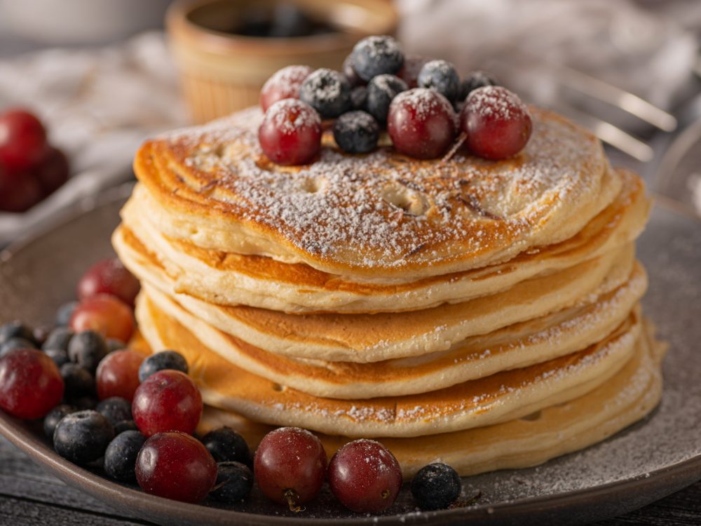 American pancakes with berries